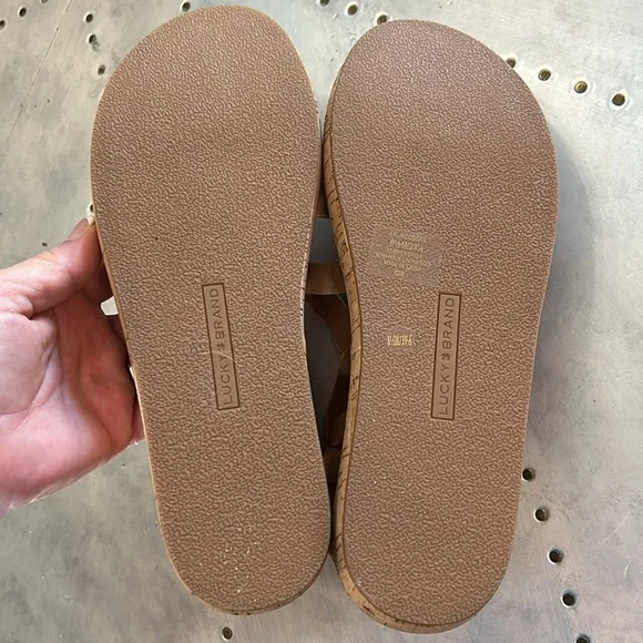 NEW no box- CUTE Lucky Brand Women's Platform Sandal Wedge, Nude  8 1/2 - Picture 5 of 5